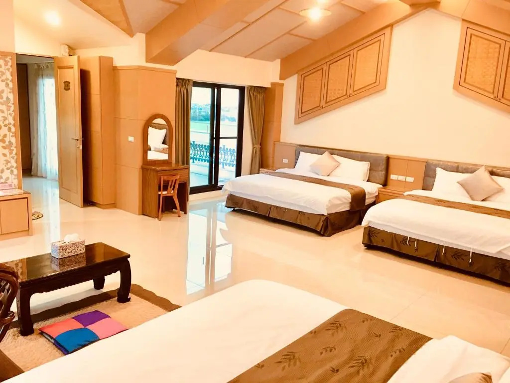 Deluxe Suite