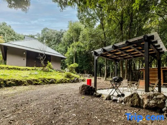 COCO VILLA Izu Akazawa — Old private house with sauna, campfire & BBQ, forest bathing retreat in Ito