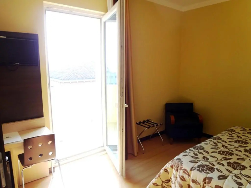Economy Double room (full double bed)
