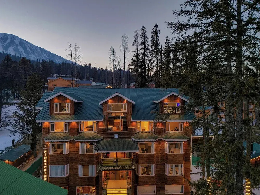 Hotel Pine Spring Gulmarg - Général