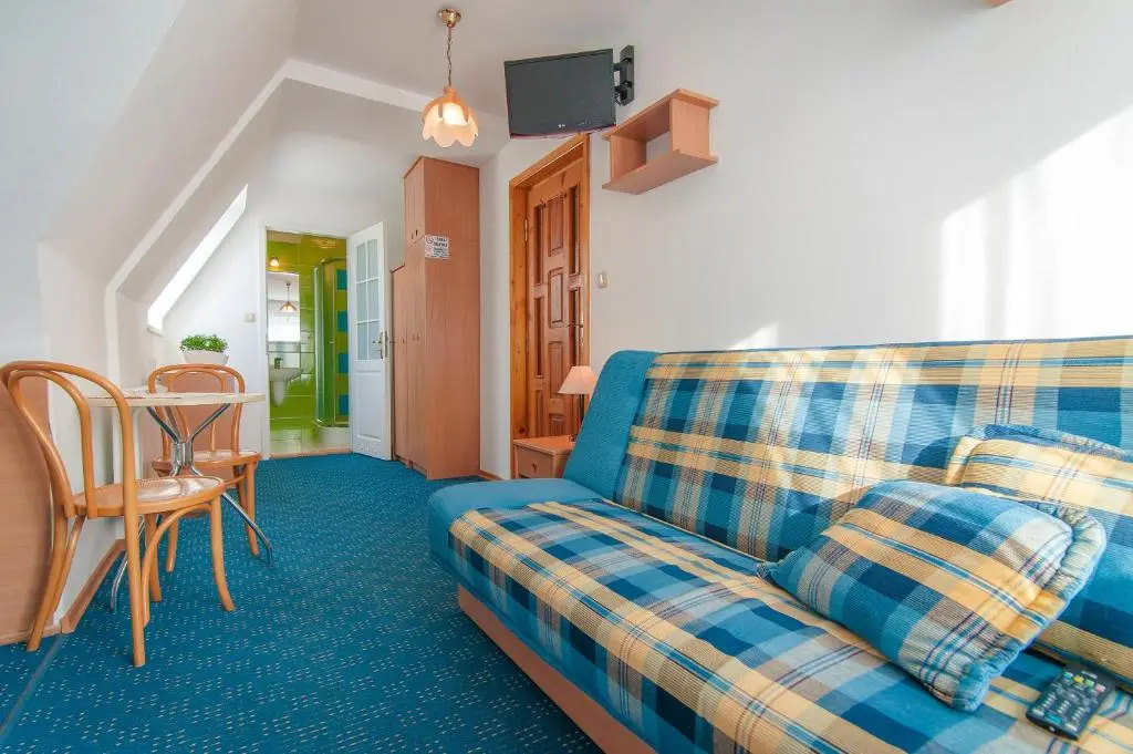 Standard Triple room with balcony
