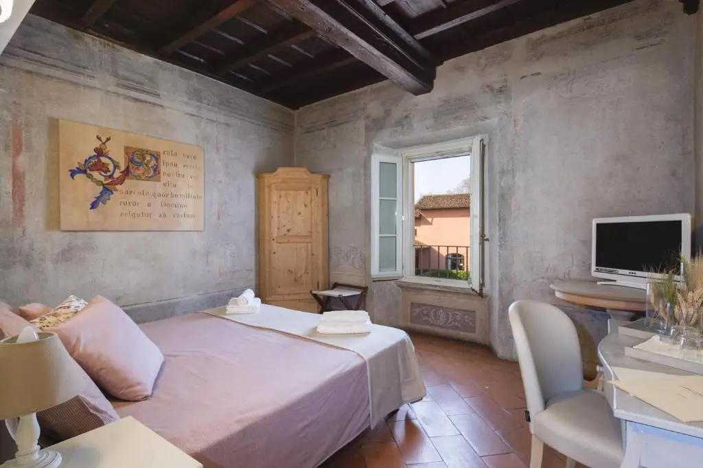 Superior Double room (full double bed)