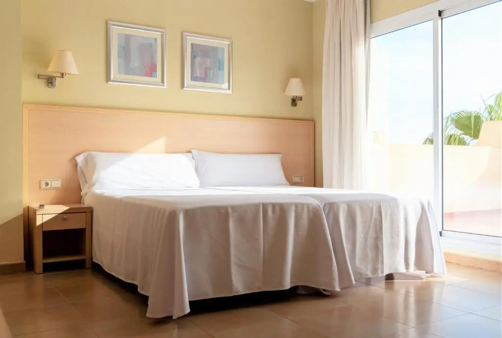 Standard Double room with sea view (full double bed)