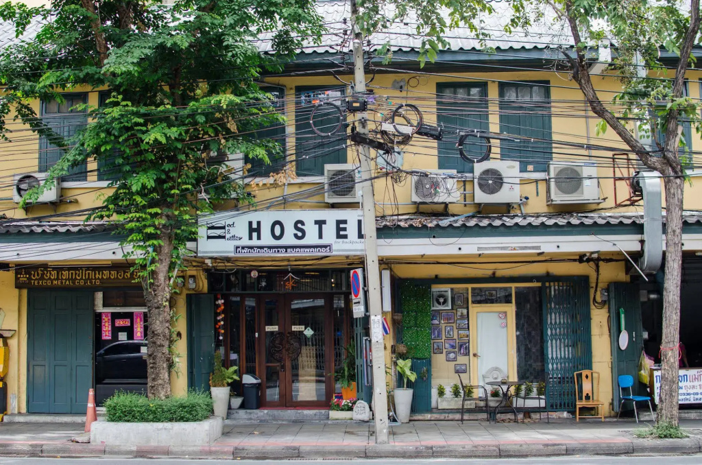 Bed & Butler Hostel