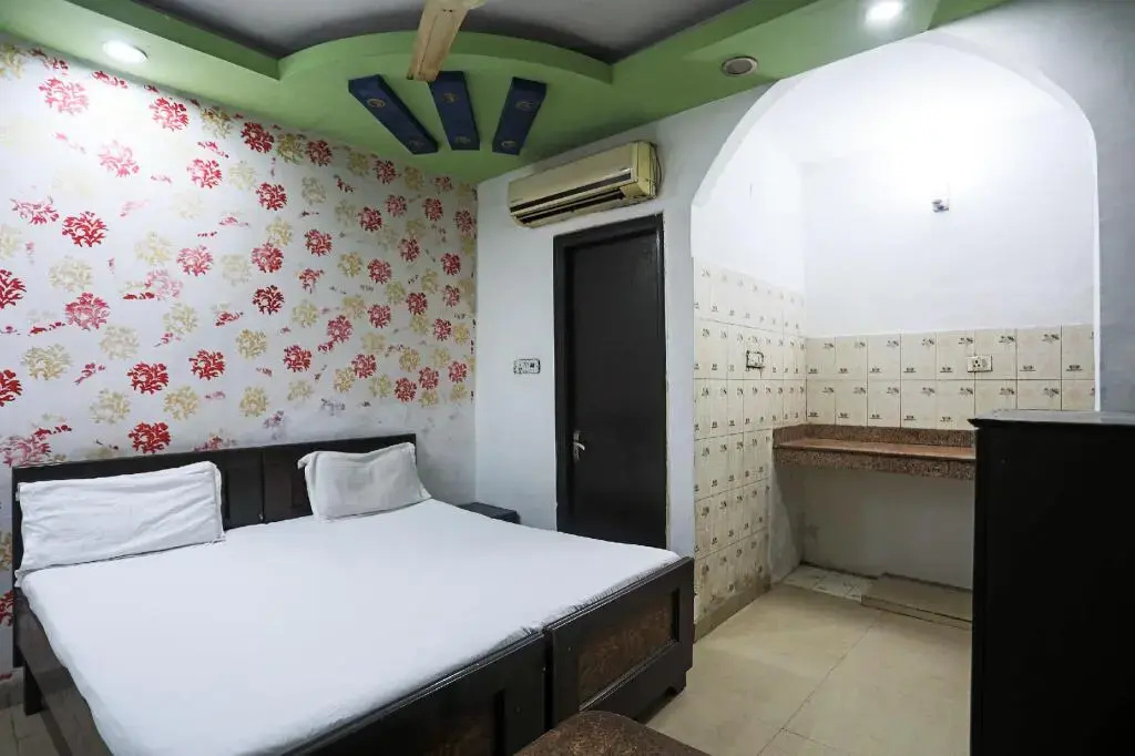 Hp Residency by OYO Rooms