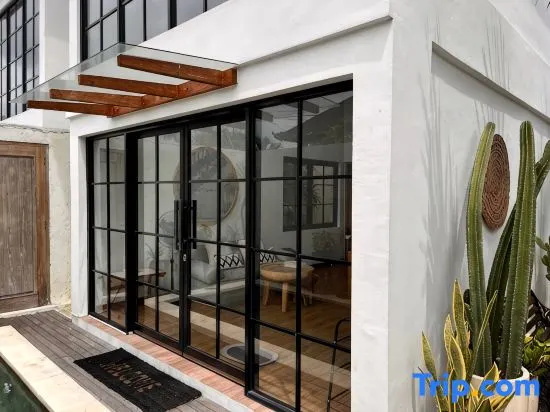 Beautiful Villa 128-E 2BR Seminyak - Private Pool