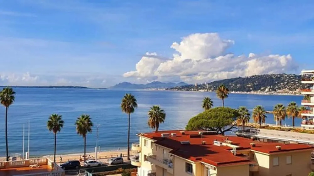 2P Luxe dernier étage Front de mer Wifi