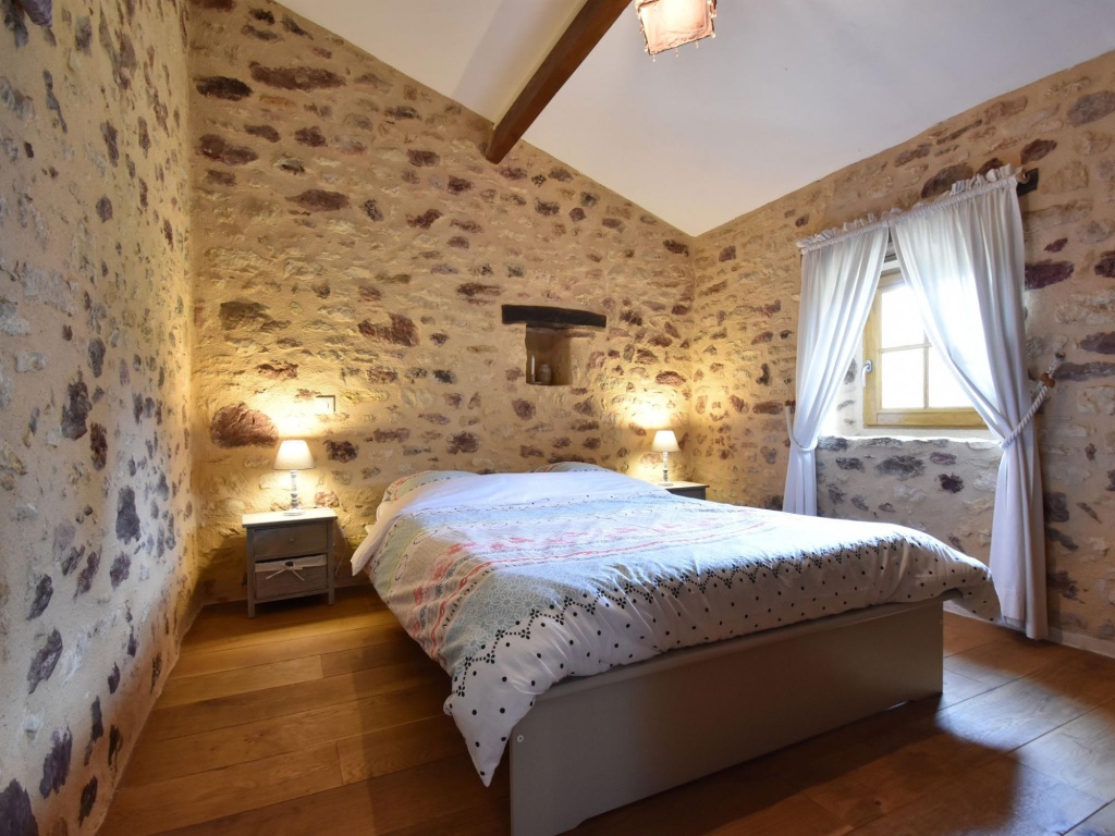Lavish Home in Montferrand-du-périgord Aquitaine With Pool
