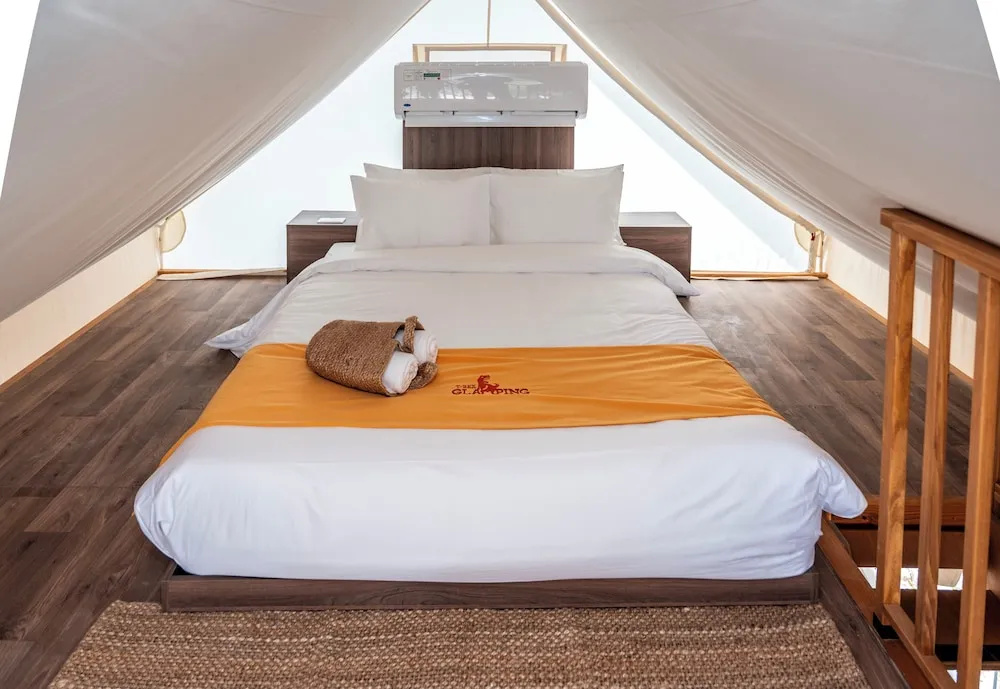 T-Rex Glamping, Dubai Parks and Resorts — фото