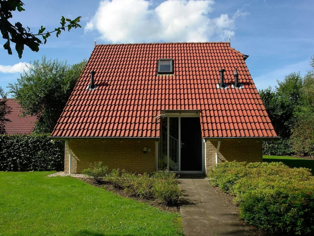 Holiday Home With a Jacuzzi, 20 km. From Assen