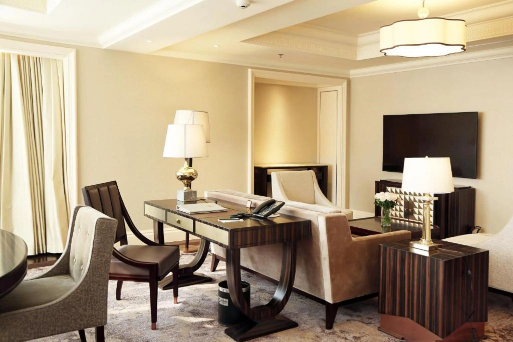 Caravelle Hotel