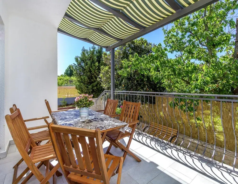 Apartment in Pula Near the Sea and Town Center