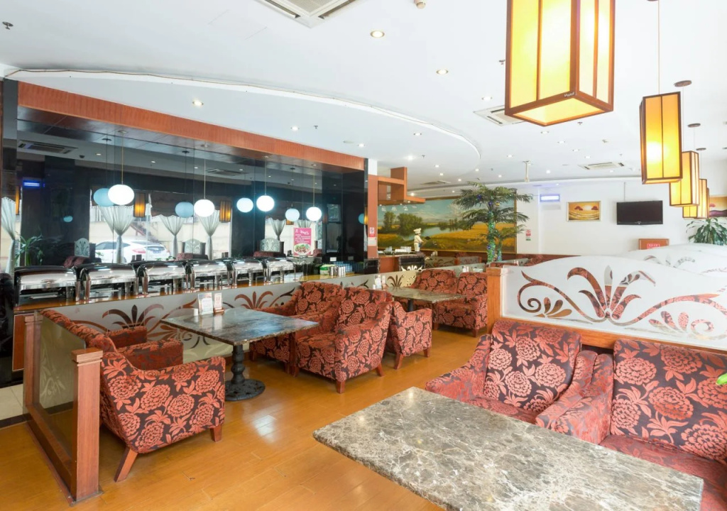 Food & Beverage