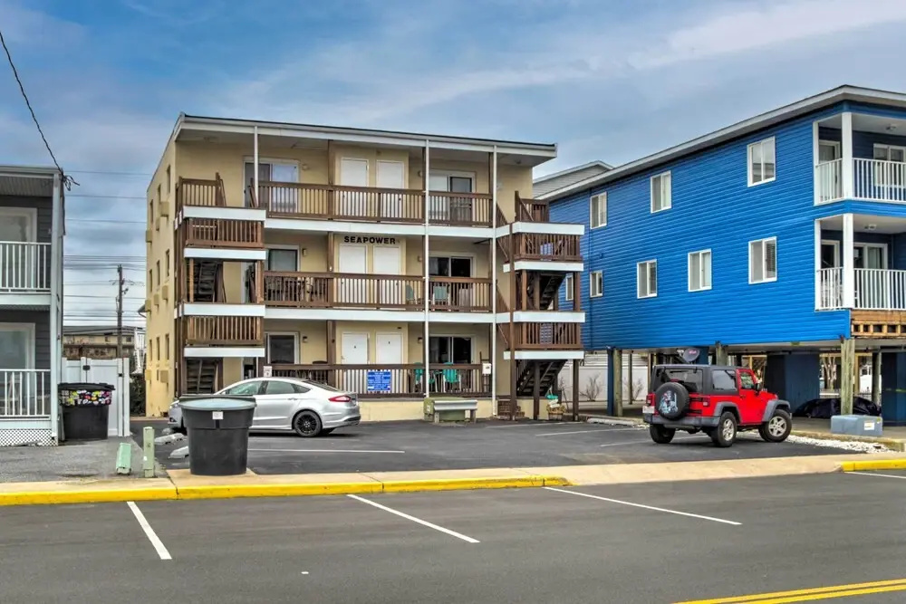 Coastal Ocean City Retreat - Walk to Beach!