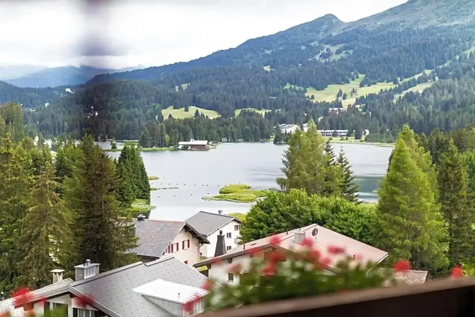 Suite with lake view