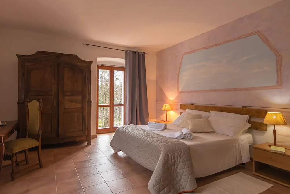 Standard Double room with garden view (full double bed)