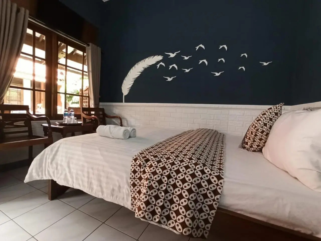 Economy room