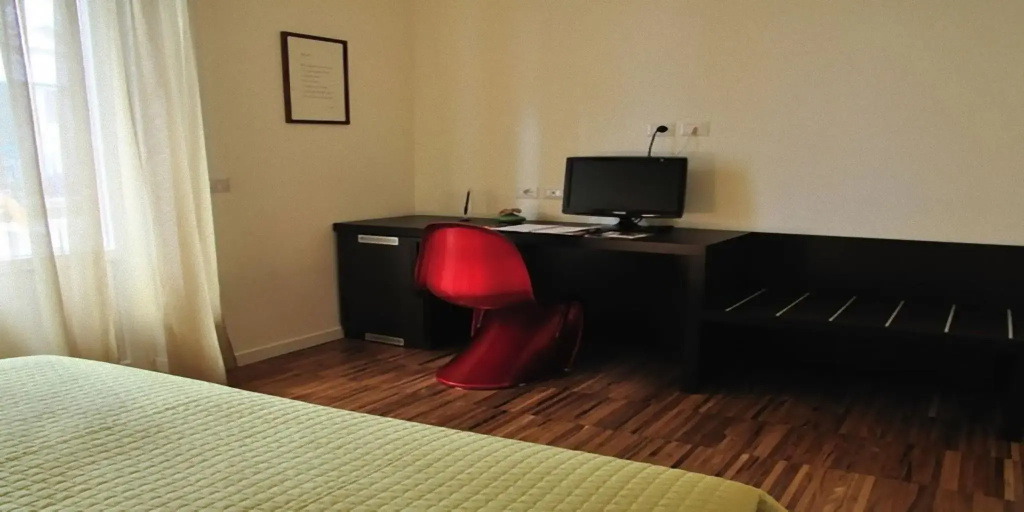 Standard Double room (full double bed)