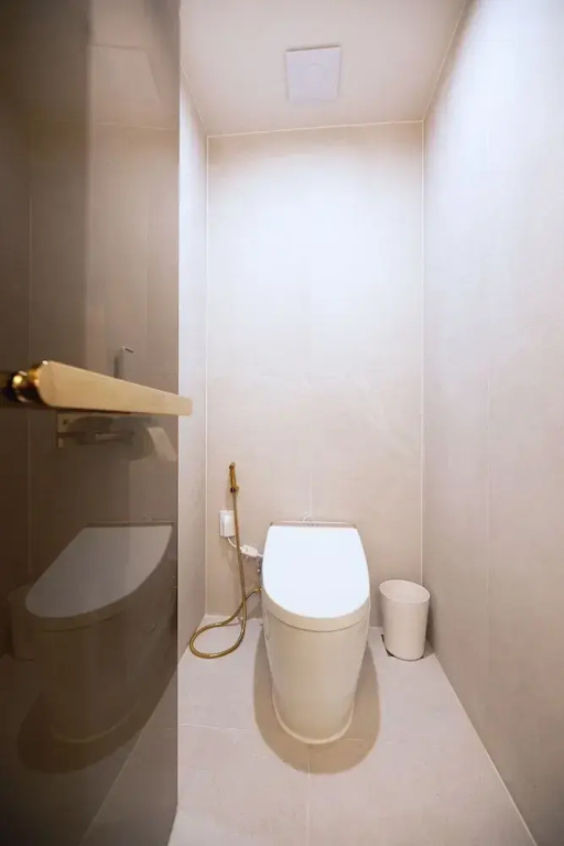 Premium Double room with city view (full double bed)