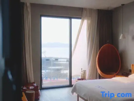 Standard Double room with balcony (full double bed)