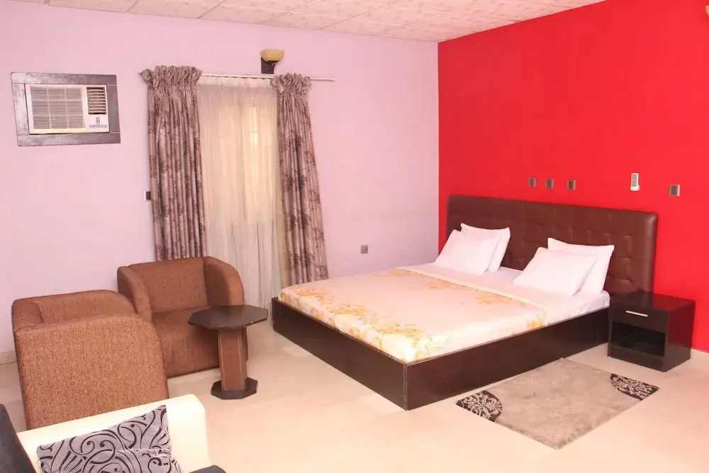 Economy room