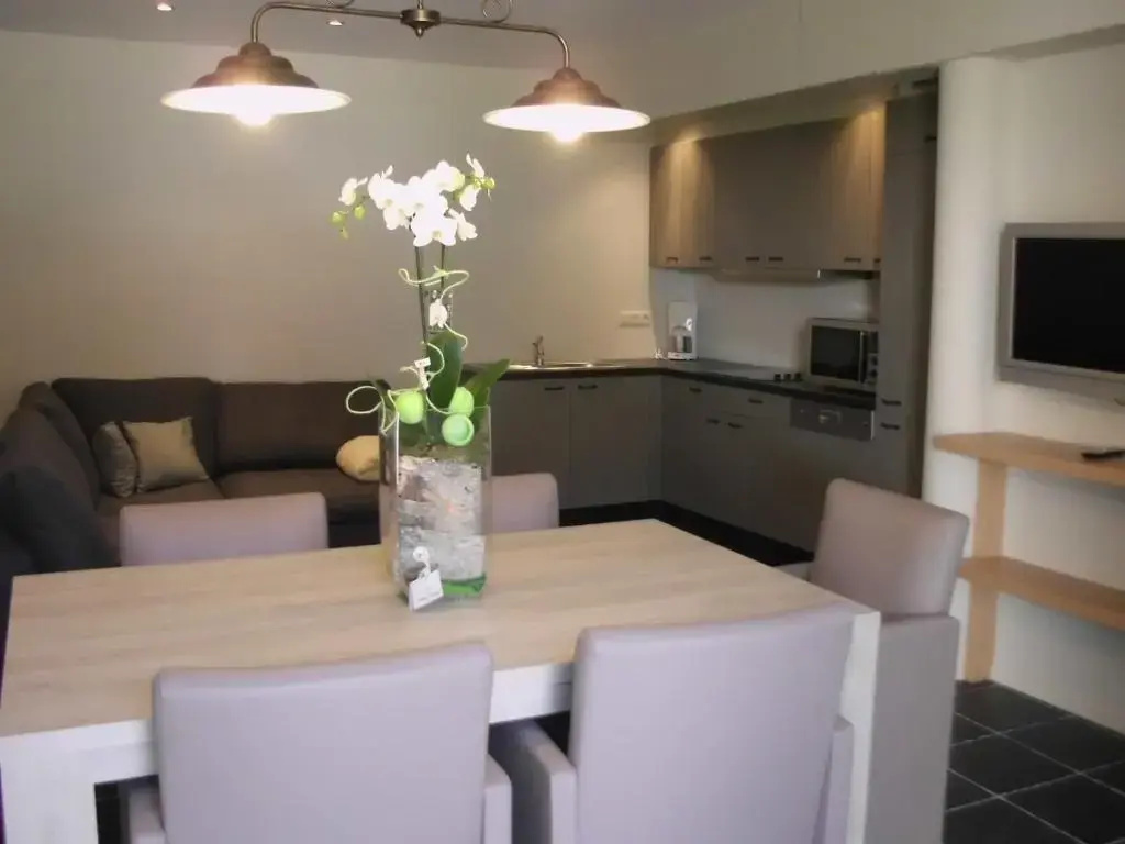 2 Bedrooms Cottage