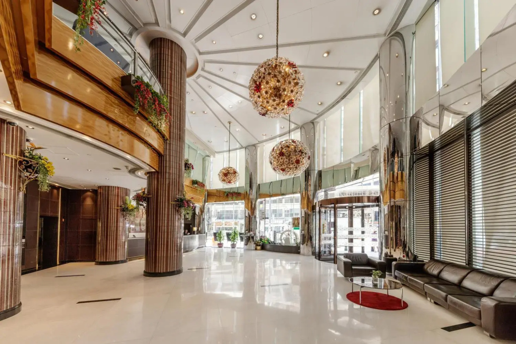 South Pacific Hotel — фото