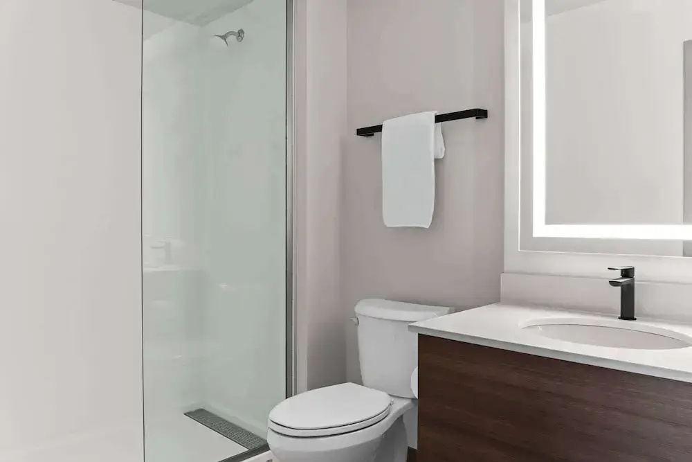 Double Suite (full double bed)