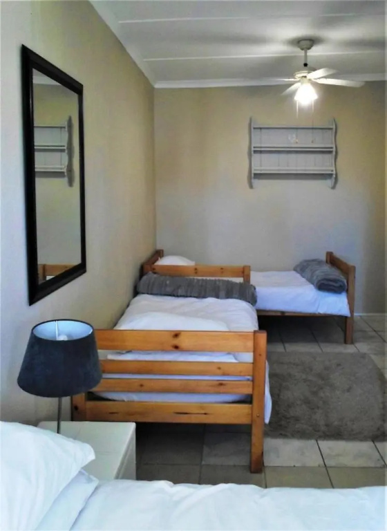 Cenikma Guest Suites - Family Room