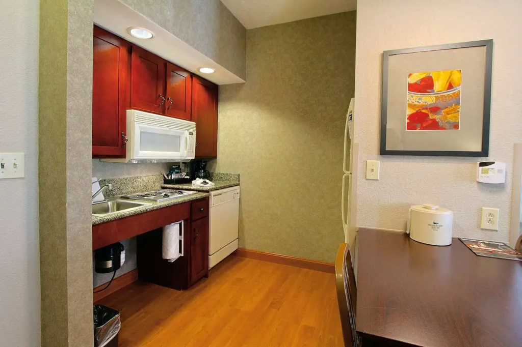 Homewood Suites by Hilton Bloomington - Chambres