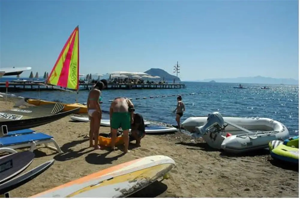 Beach & Waterfront