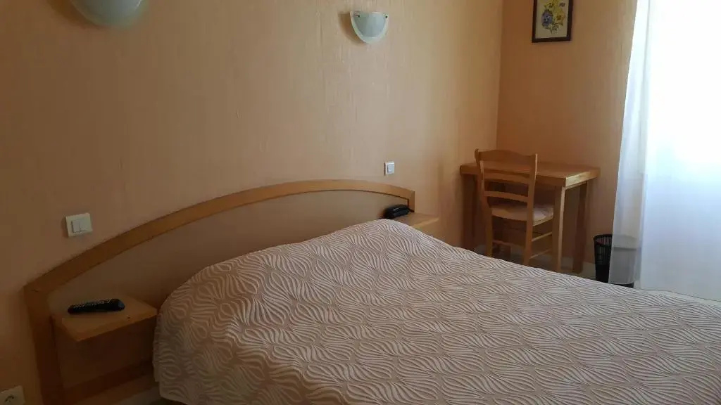 Standard Double room (full double bed)