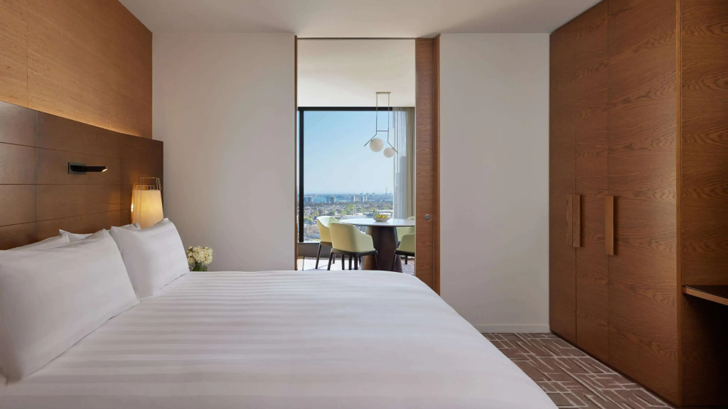 2 Bedrooms Suite with bay view