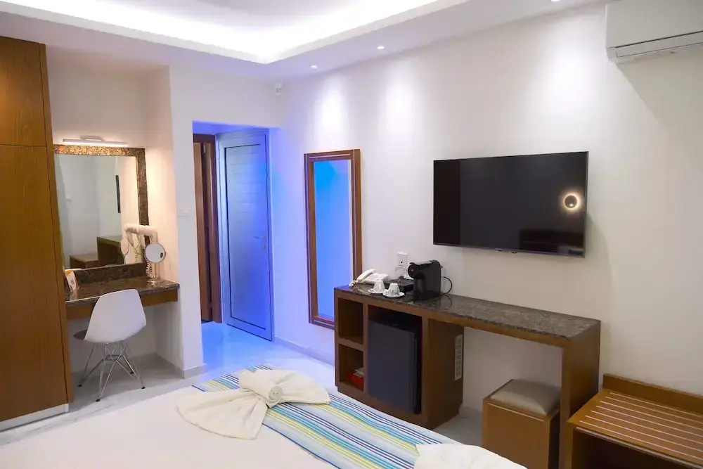 Loutsiana Hotel Apts - Chambres