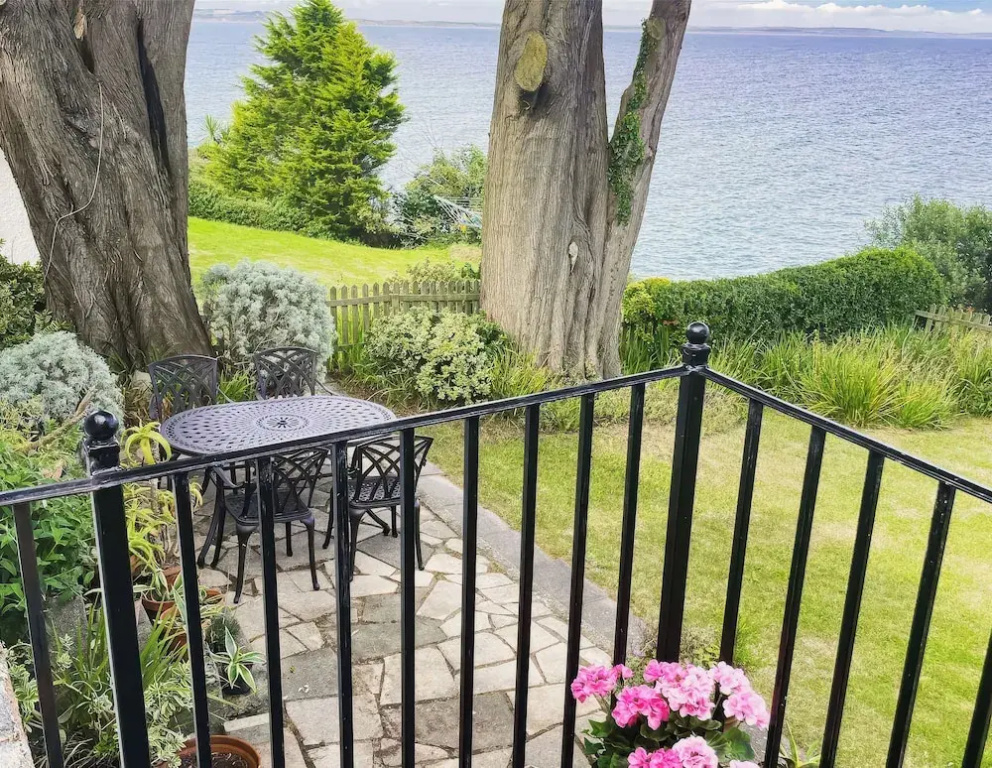 Rocklea Seaside Cottage