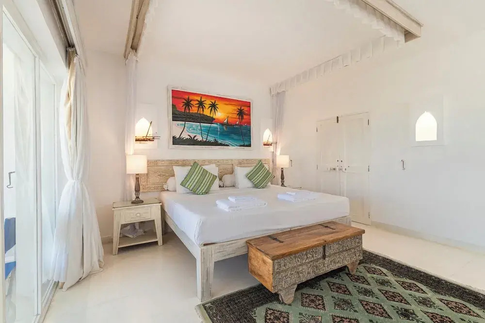 Amani Beachfront Villa by YourHost - фото 4