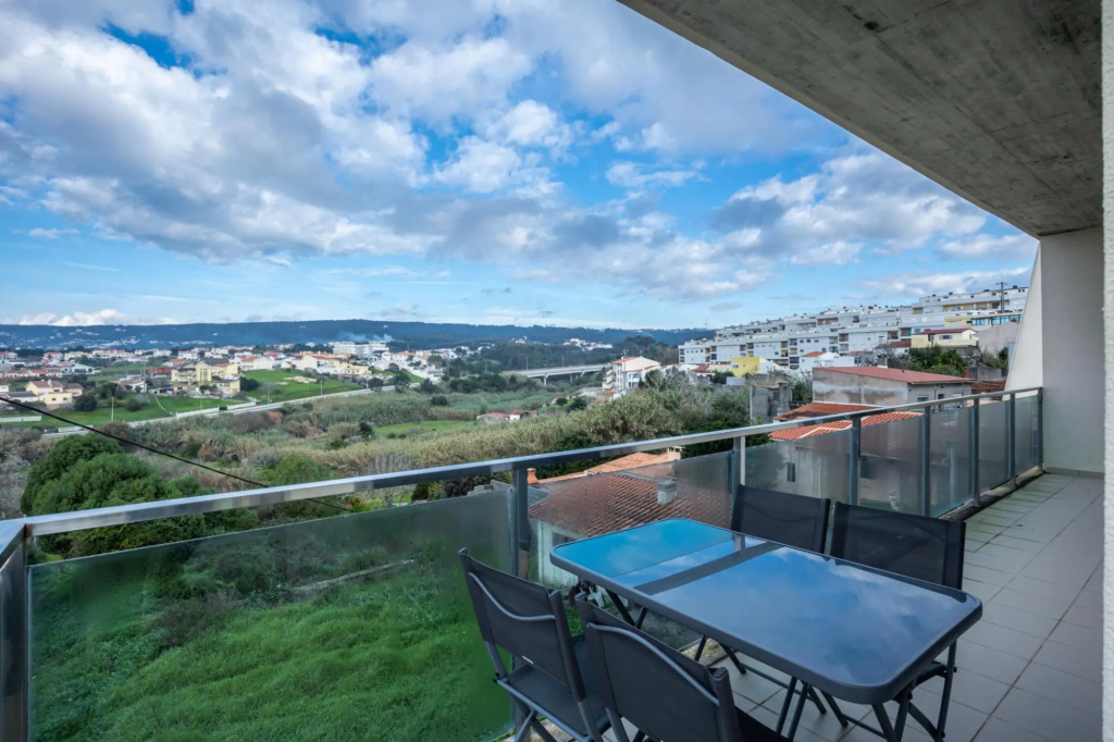 Buarcos Sunset Apartment by Rent4all
