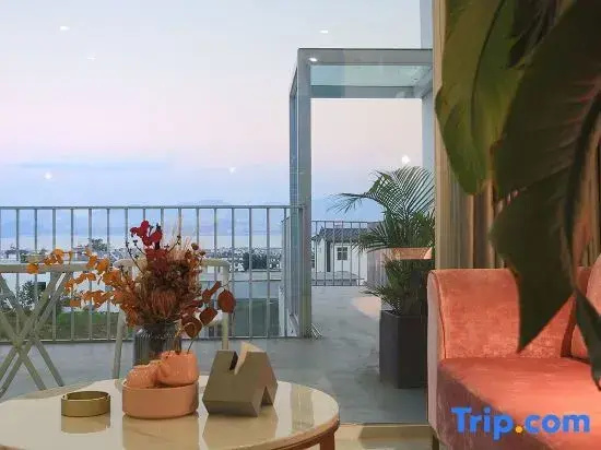 Standard room with balcony and with sea view