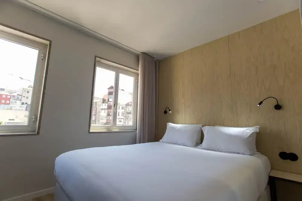 Economy room