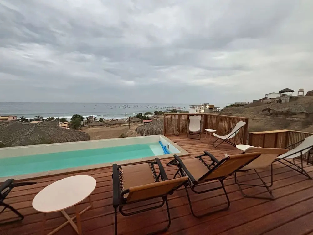 w Relaxing Oceanfront 5BR in Punta Veleros