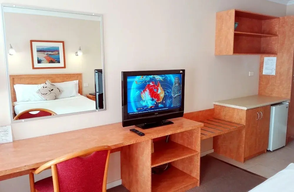 Business Double room (full double bed)