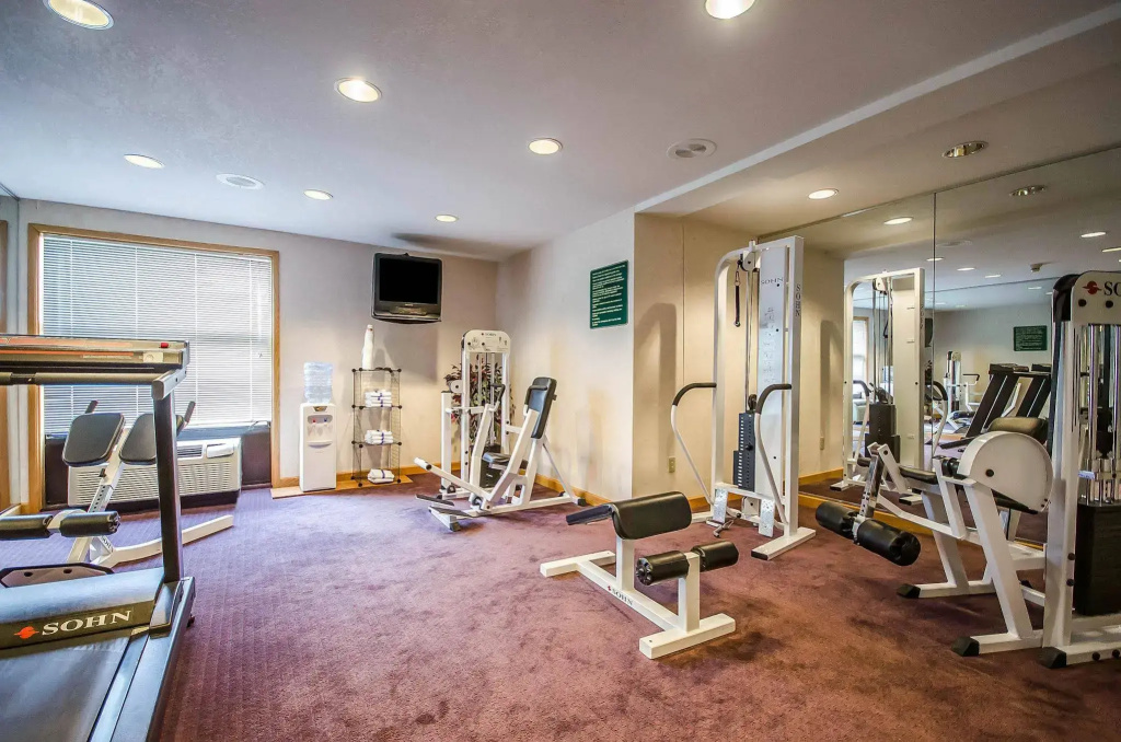 Clarion Inn & Suites Evansville Eastland Area - Général