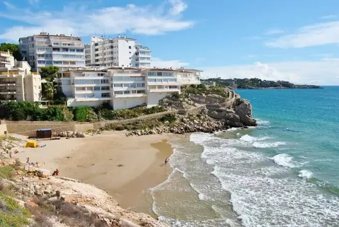 Beach & Waterfront
