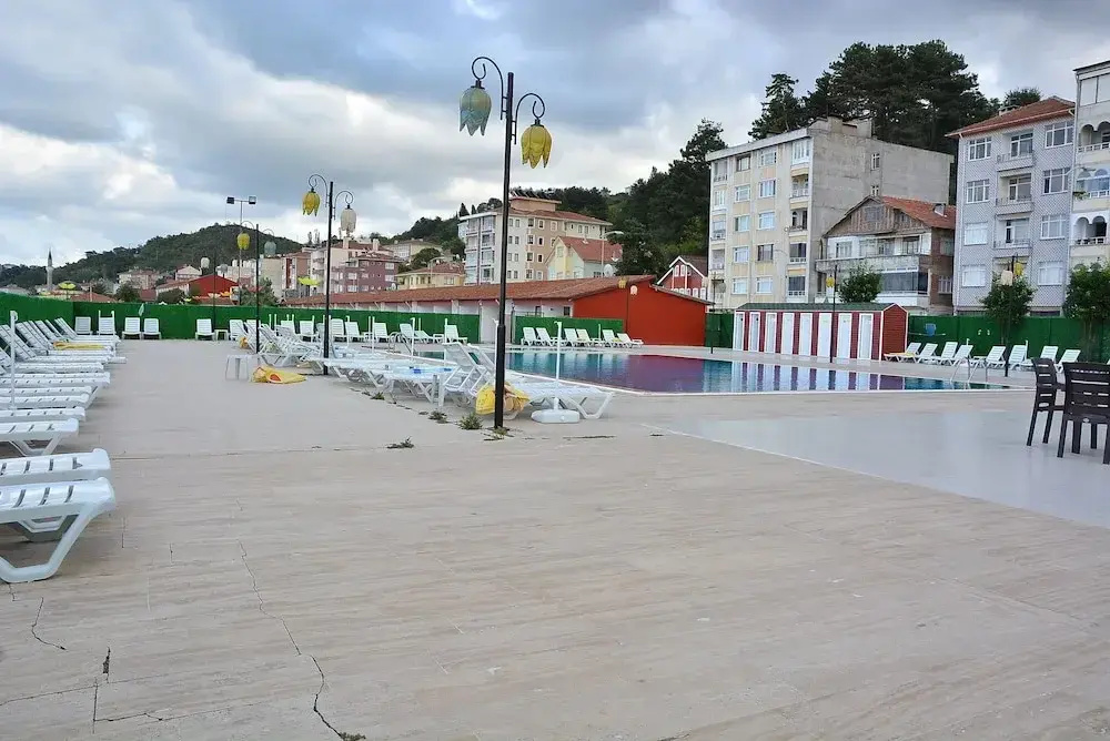 Beach & Waterfront