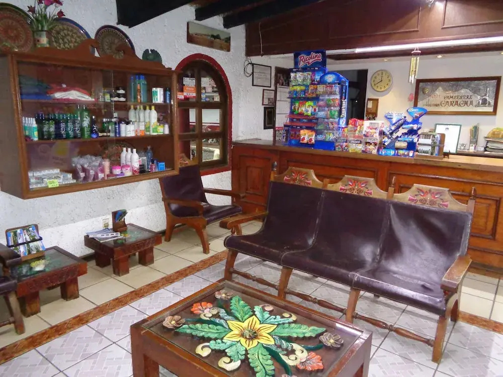 Lobby & Reception