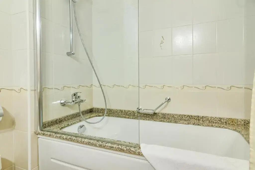 Hotel Saturn - Chambres