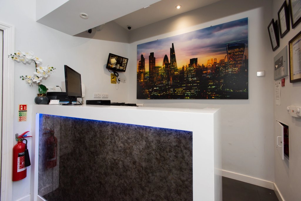 Lobby & Reception