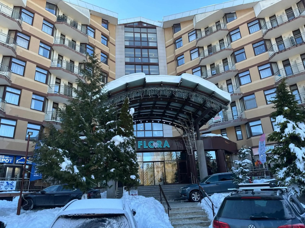 Flora Hotel & Apartment Complex