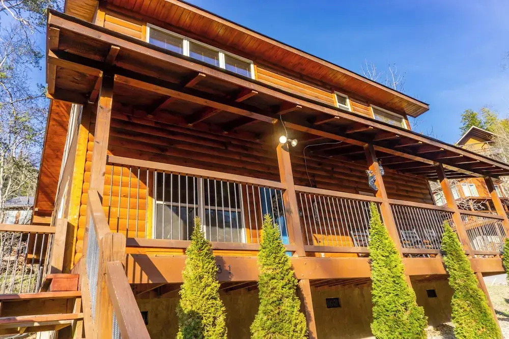 1 Mi to Parkway! Hot Tub Hideaway in Pigeon Forge