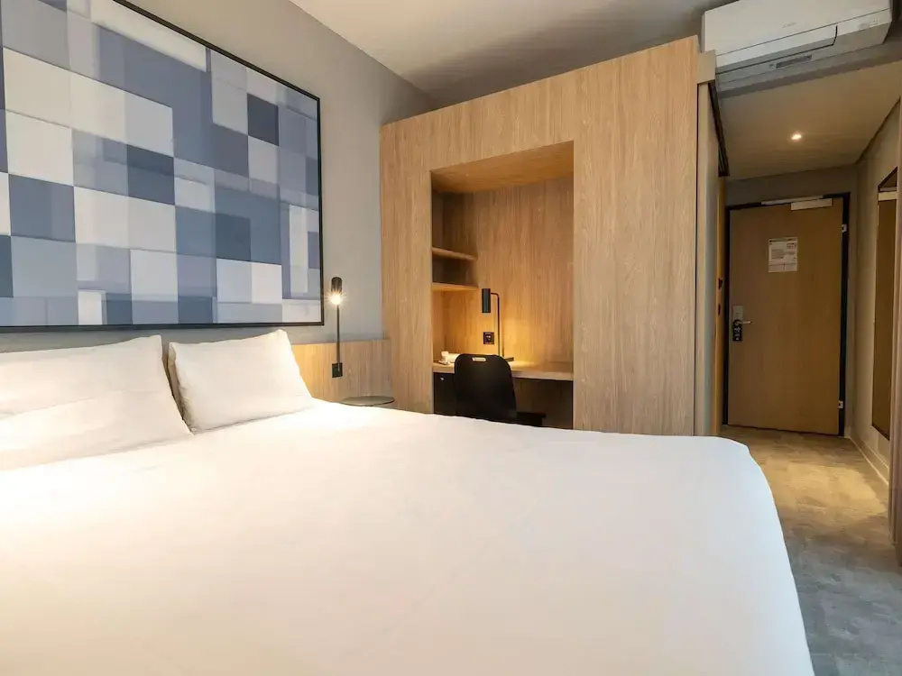 Standard Double room with balcony (full double bed)
